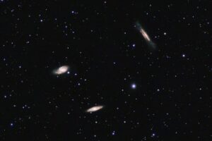 M66_Leo_Triplet_031923_420mm_WBPP_GHS_Final.jpg_compressed